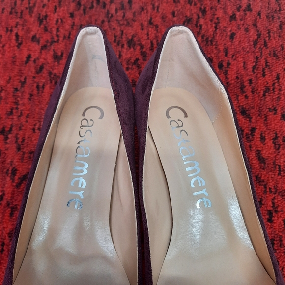 Castamere Red Burgandy Women's Block Heel Pump Slip on Shoes Faux Suede Size 9.5 - Picture 15 of 15